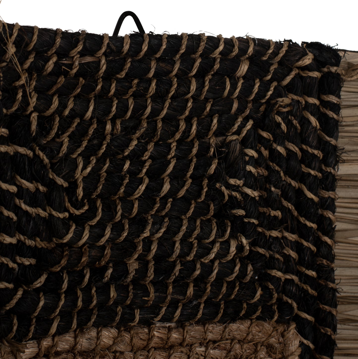Wall Decor Made Of Grass And Abaca Fibers In Natural And Black 46x8x68hcm.hm7793