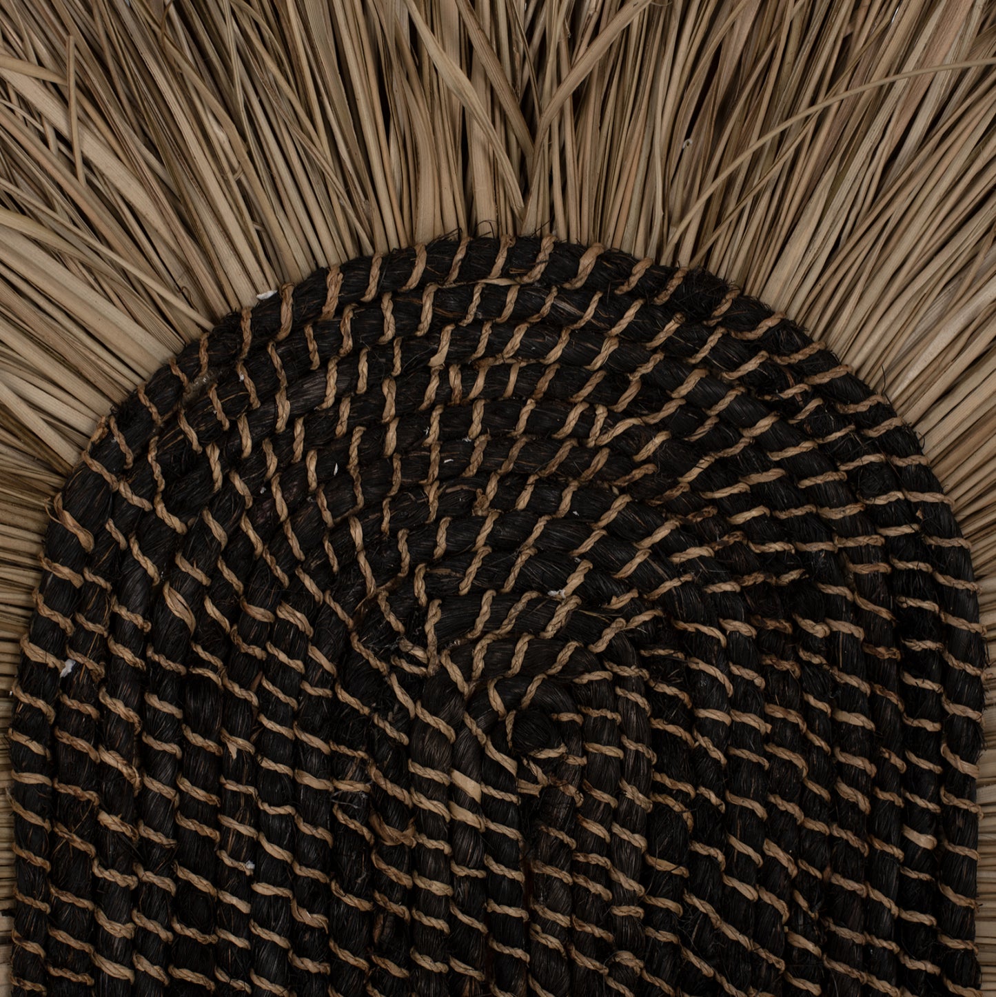 Wall Decor Oval Made Of Grass And Abaca Fibers In Natural-black Color 50x5x75hcm.hm7794