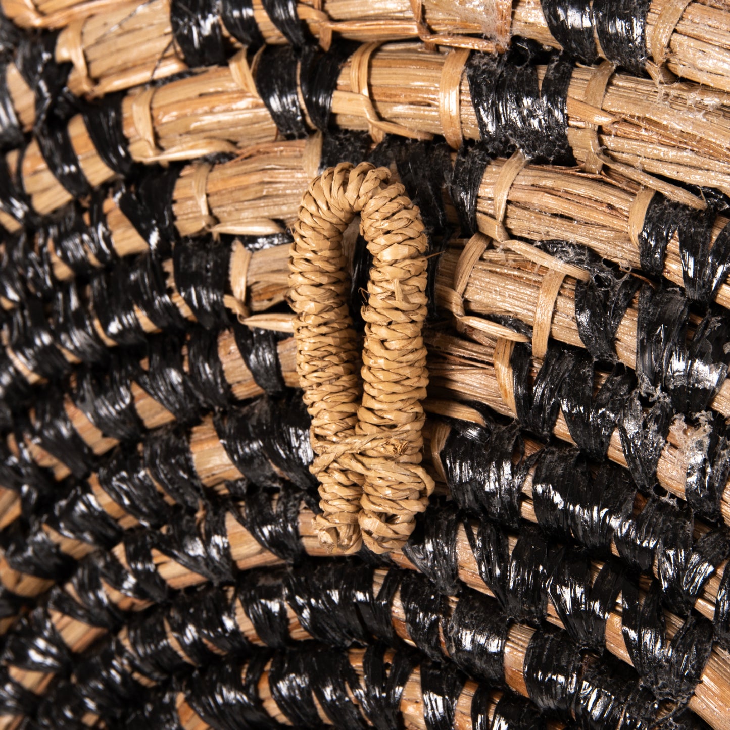 Wall Decor Round Hm7863 Mendong Grass In Natural-black Φ51x6(depth)cm