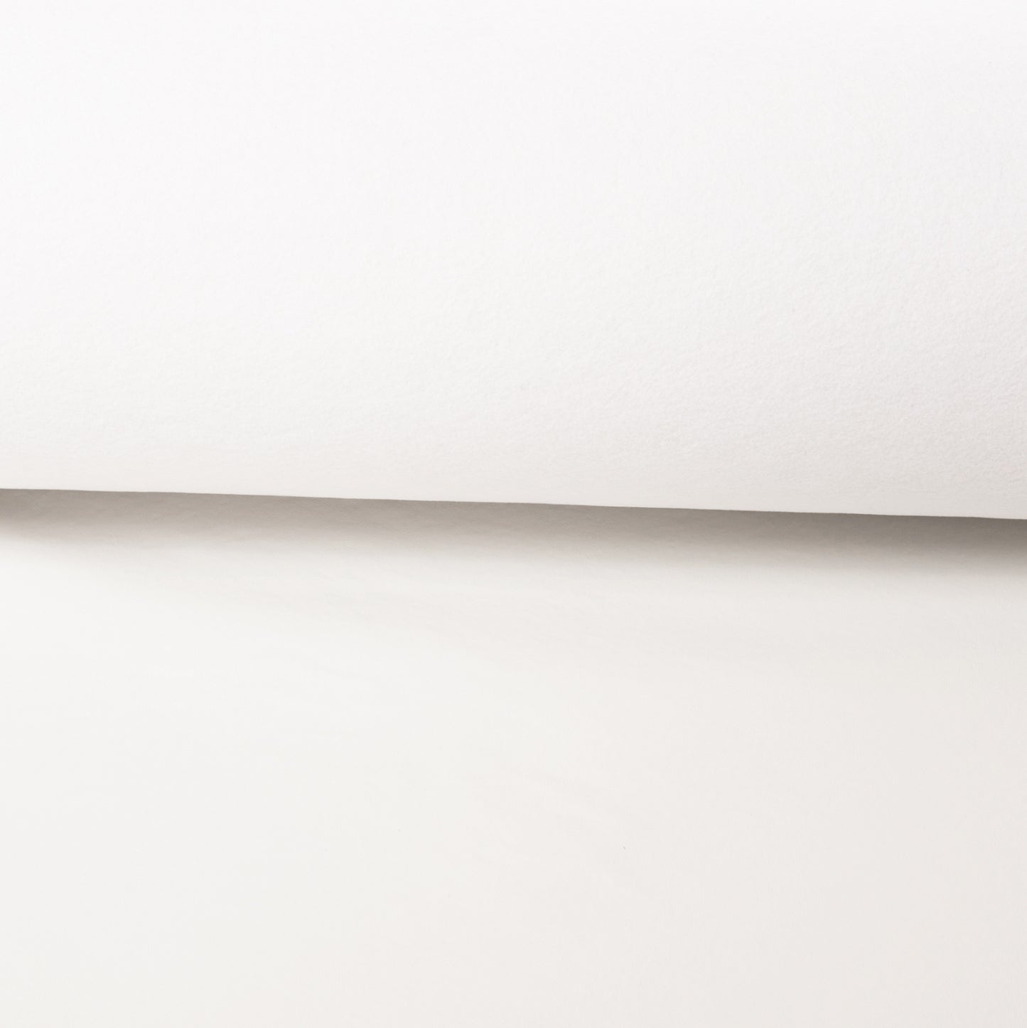 Pu Leather In White Hm18332.02 147cm. Width