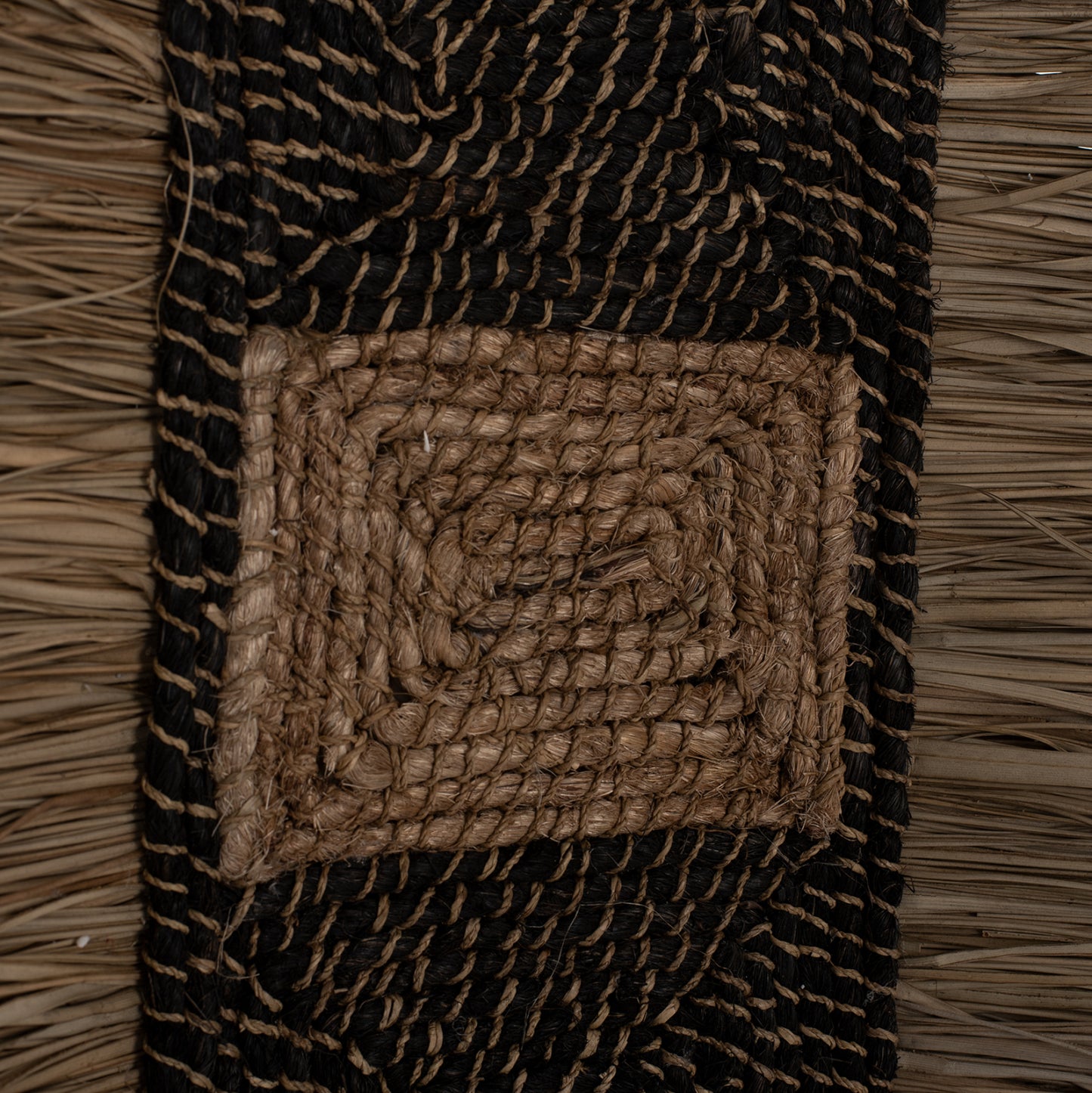 Wall Decor Made Of Grass And Abaca Fibers In Natural And Black 46x8x68hcm.hm7793