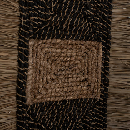 Wall Decor Made Of Grass And Abaca Fibers In Natural And Black 46x8x68hcm.hm7793