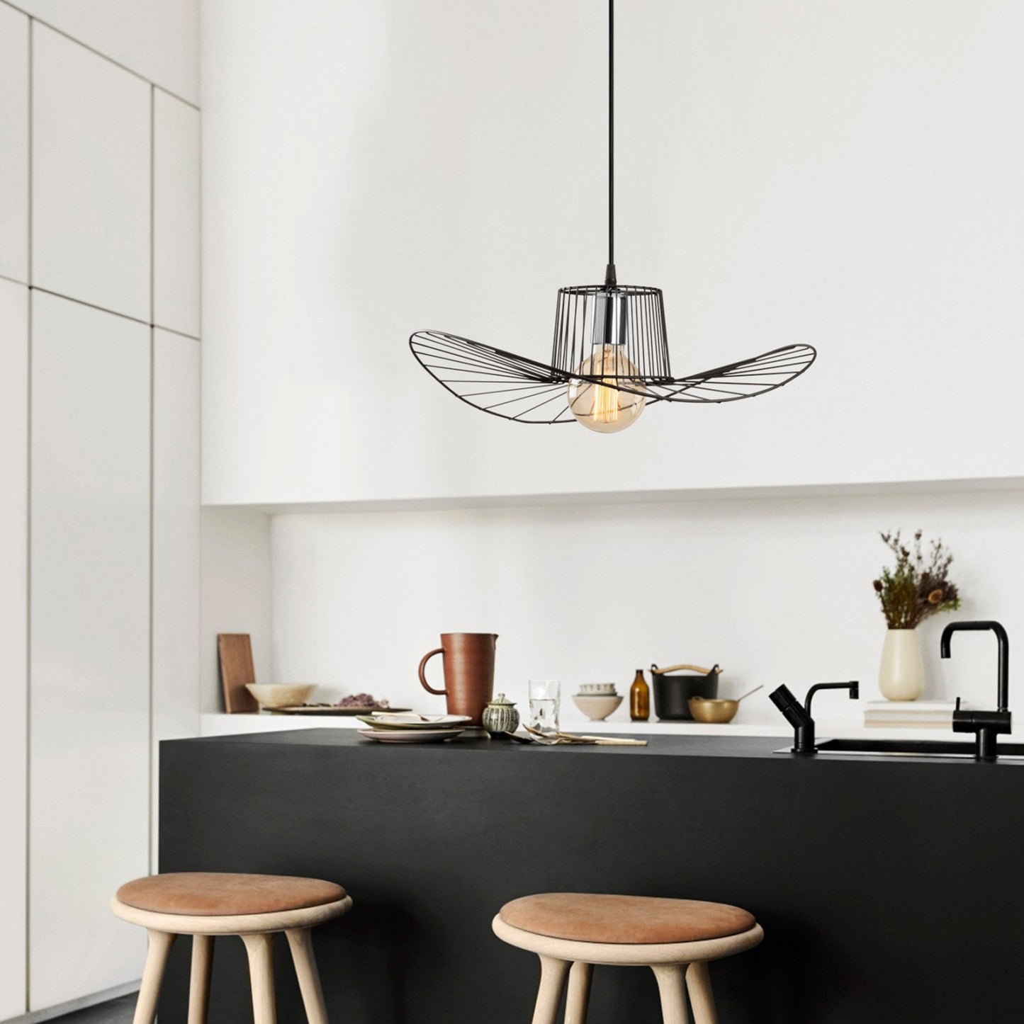 Metallic Pendant Light In Black Hm7236 49x110 Cm.