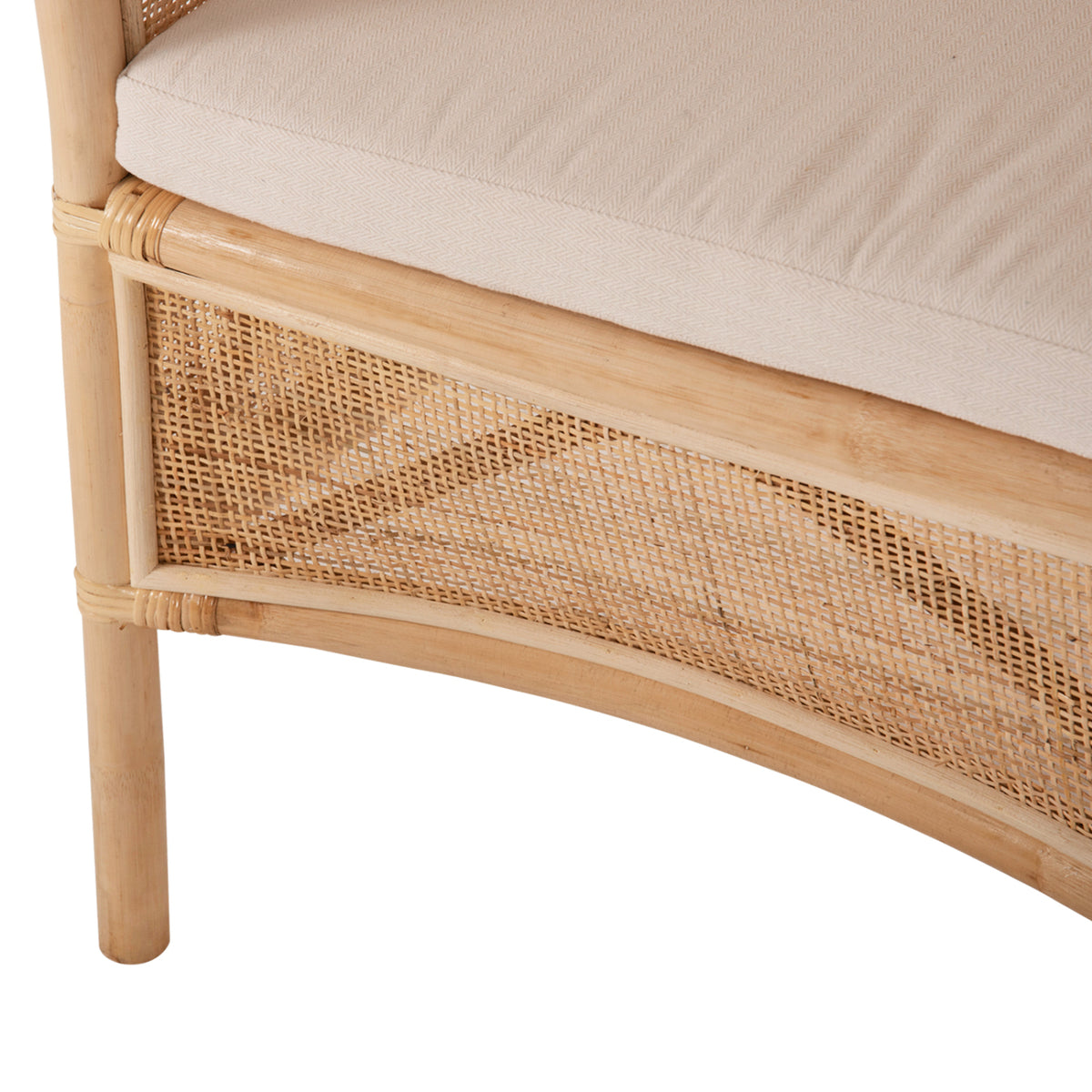 Armchair Apron Hm9818 Perforated Rattan In Natural-white Cushion--b'rated 75x70x85hcm.